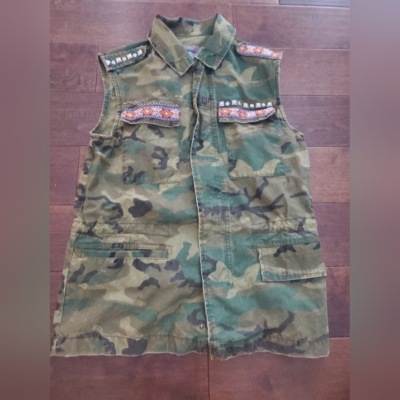 Camo Vest size XS women's super cute - Picture 1 of 3